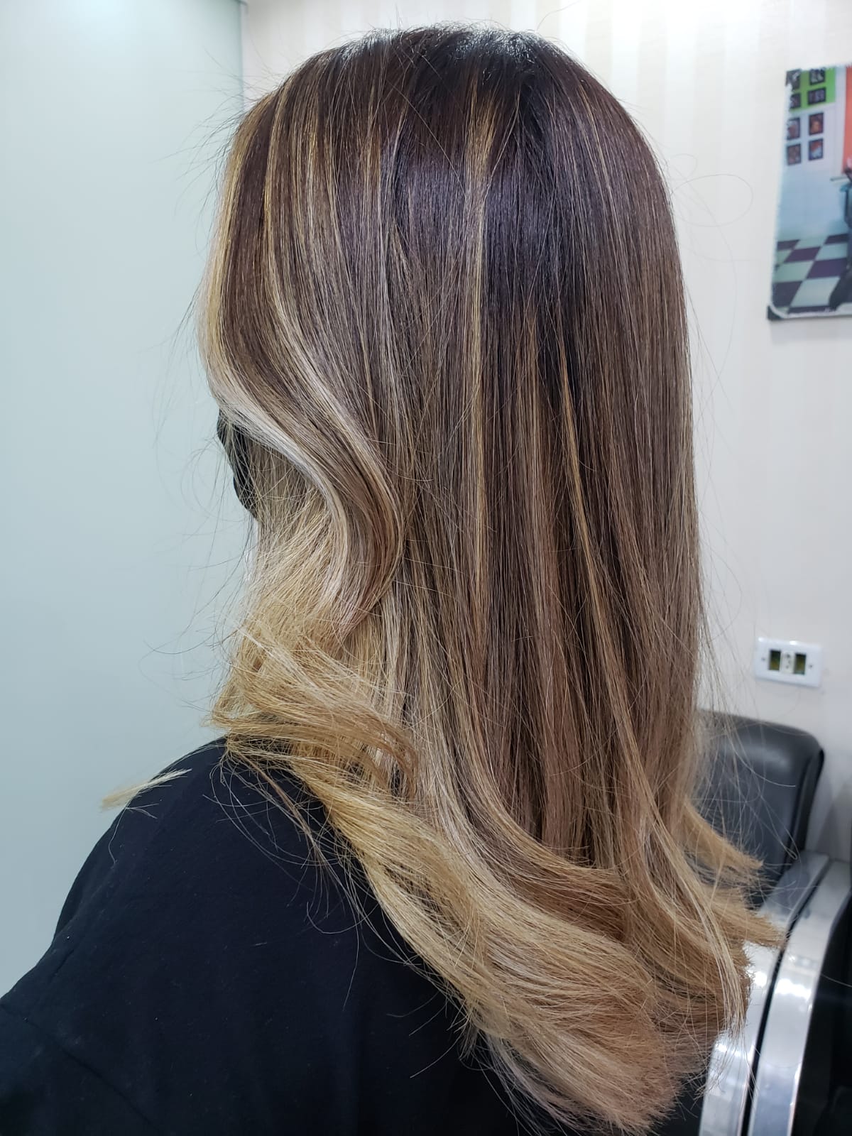 Balayage Iluminado em Fios Médios - Morena Iluminada, trabalho real do Studio Alaide